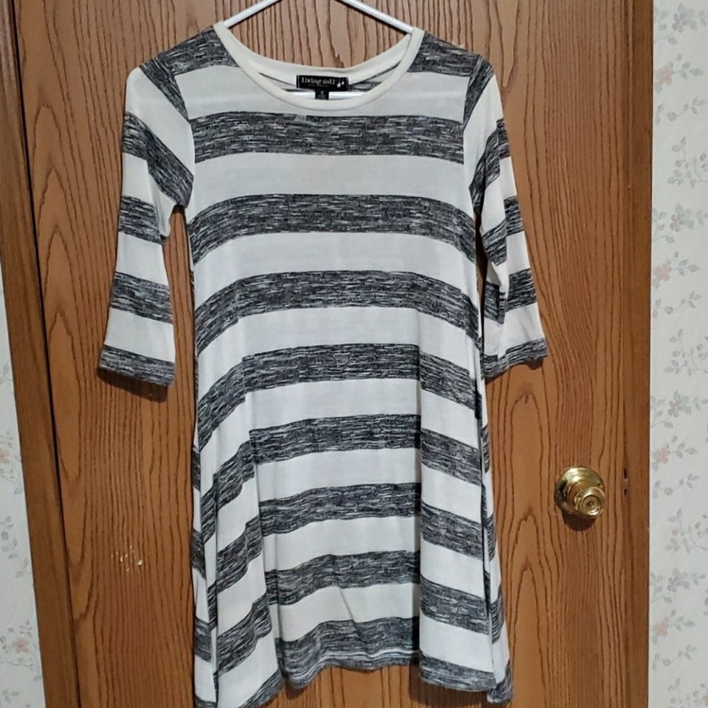 3/4 sleeve dress. Bought from lulus